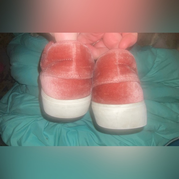 Pink Canyon Velvet Nike Air Jordan Low Top Sneakers Size: 9.5 Rare - Picture 4 of 6